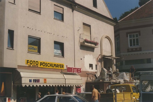 August 1990
