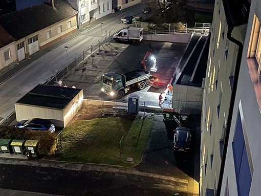 12. 11. 2021 Rampe wird asphaltiert