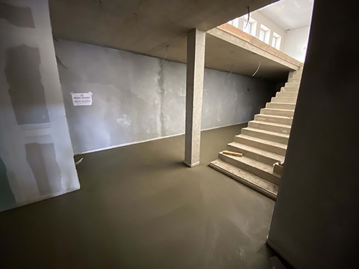01. 06. 2021 UG / Foyer / Estrich