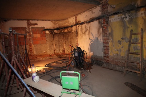10. 12. 2019 Foyer UG Trockenlegung