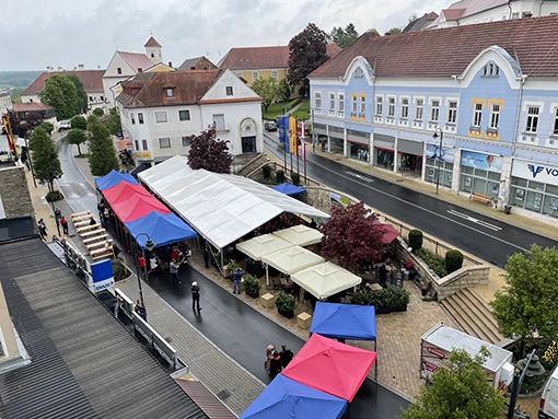 Hauptplatz am Tag der Er&ouml;ffnung