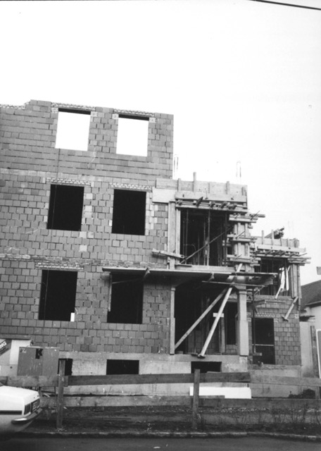 Februar 1989