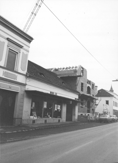 Februar 1989