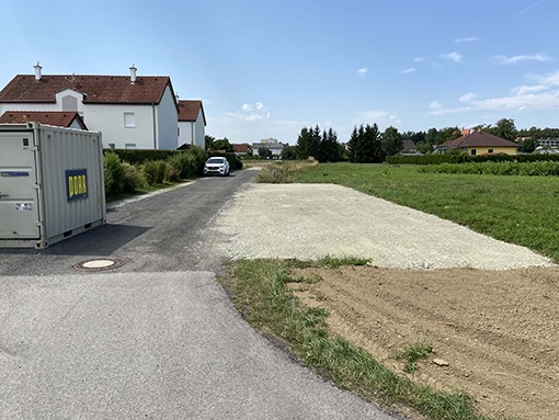 28. 07. 2021 neuer Parkplatz wird hergegstellt