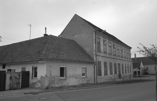 07. 04. 1989